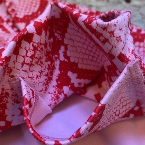 FABLETICS Define Powerhouse High-Waisted Capri Size XS Persimmon Python Pink - Picture 15 of 16